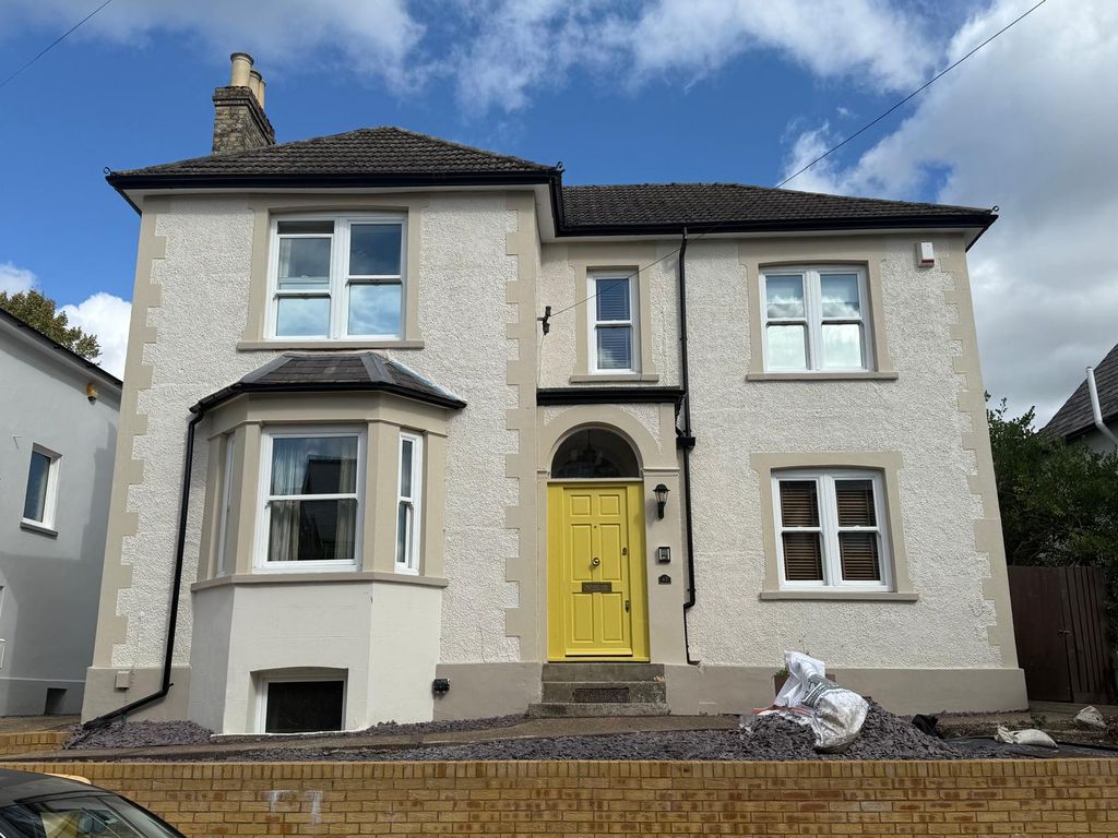 Property photo 1 of 24 5/6 Bedroom Detached Family Home - Option For Granny Annex