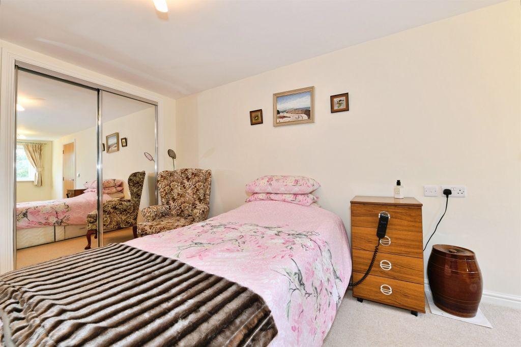 Property photo 3 of 19