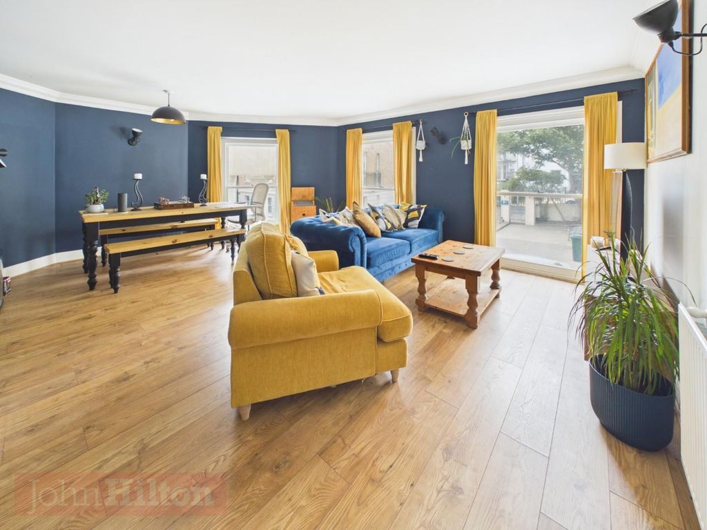 Property photo 3 of 9 Pr0737-Still004.Jpg