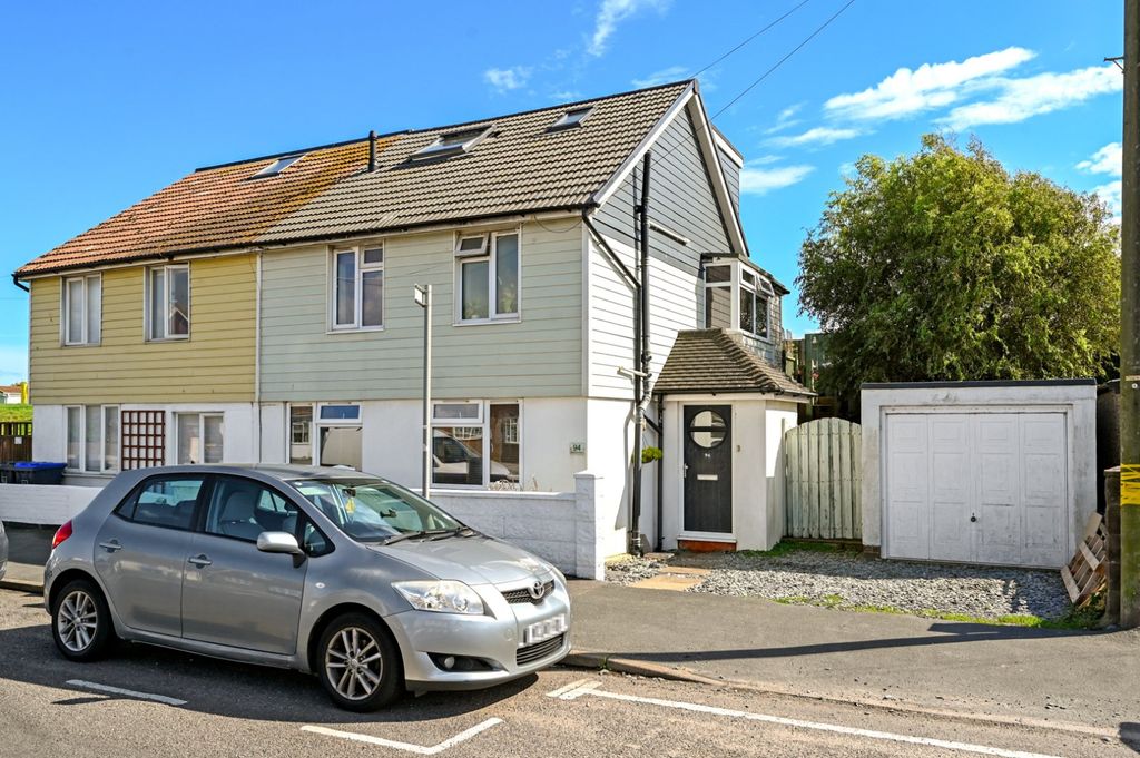 Property photo 1 of 34 Picture No. 32