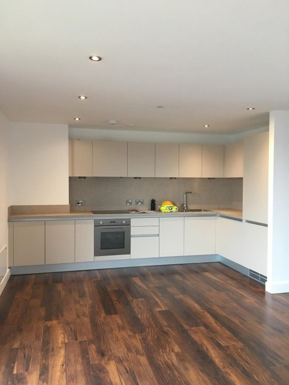 Property photo 3 of 7 (Main)