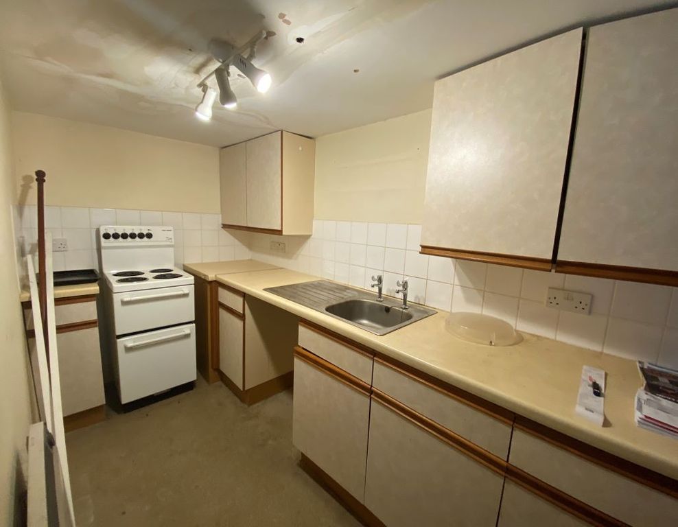 Property photo 3 of 5 Kitchen