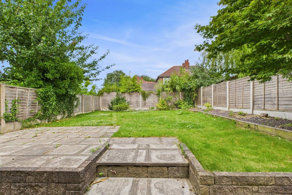 Property photo 3 of 15 Garden