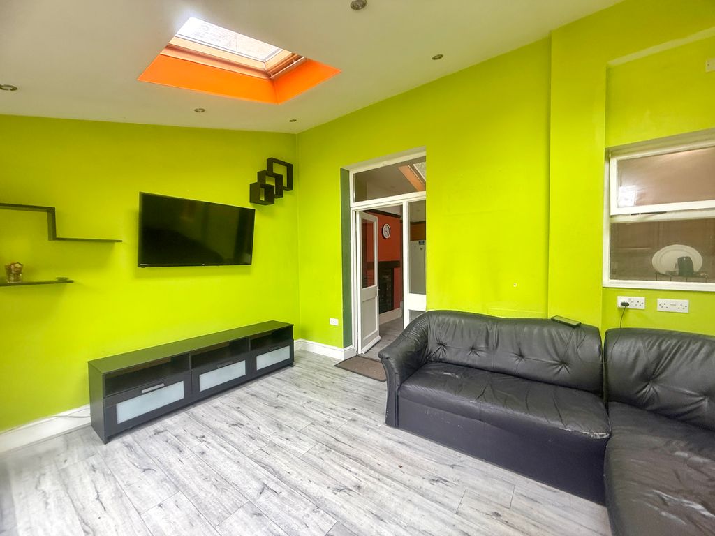Property photo 3 of 14