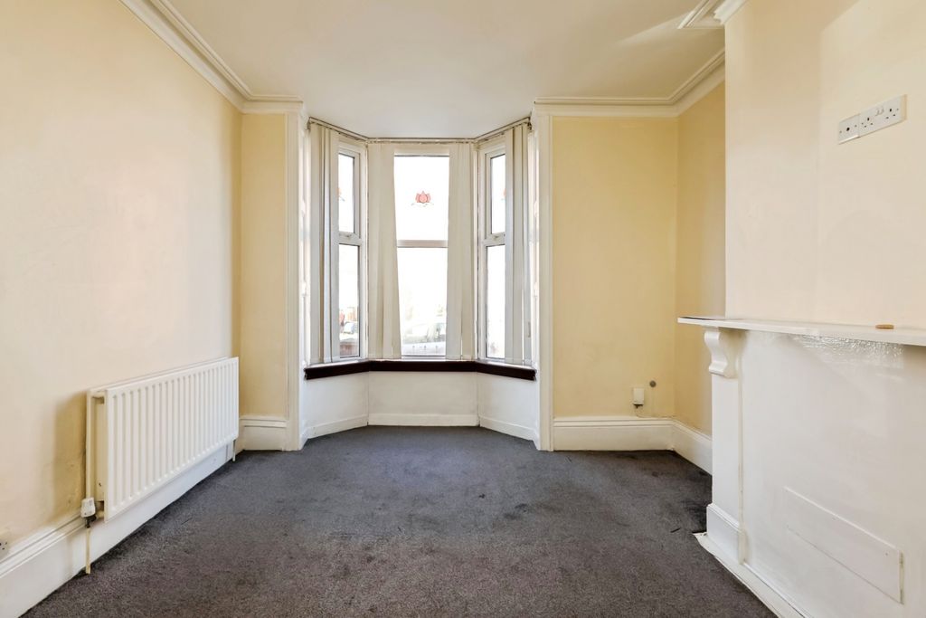 Property photo 2 of 14 Lounge