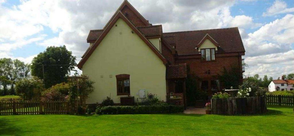 Property photo 2 of 13