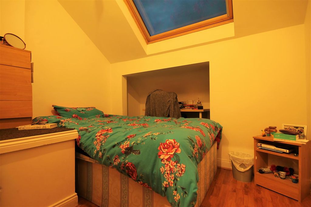 Property photo 3 of 7 5.Jpg