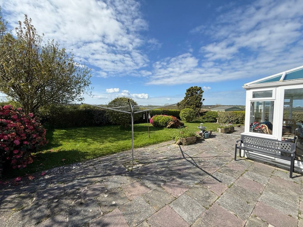 Property photo 3 of 40