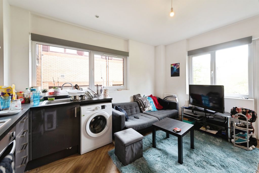 Property photo 2 of 12