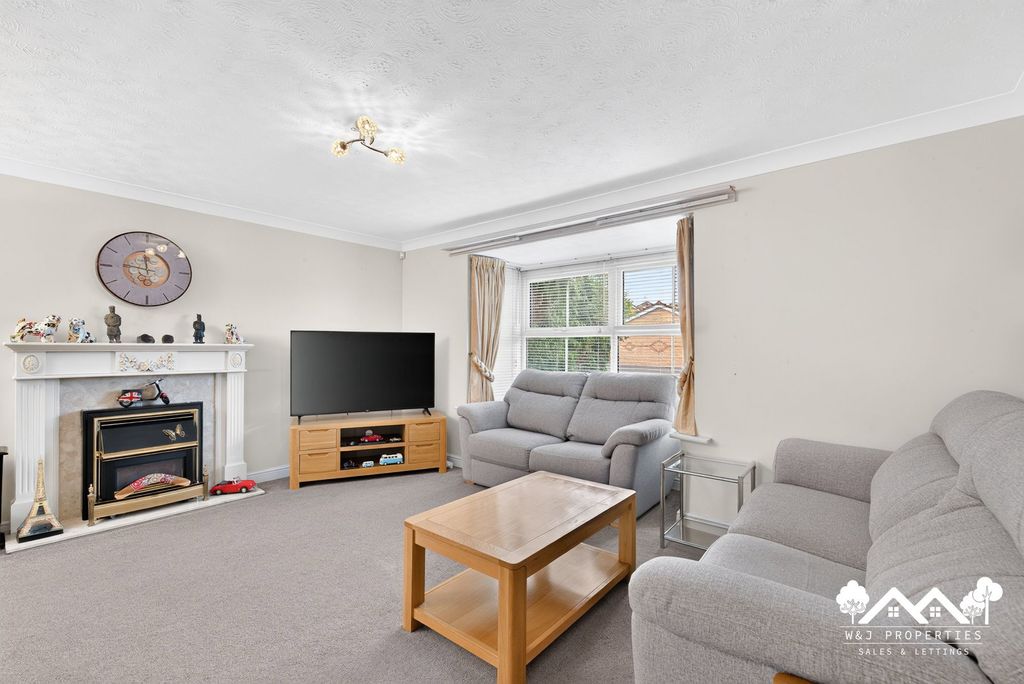 Property photo 3 of 40