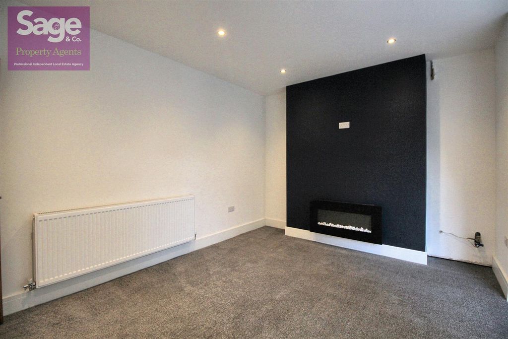 Property photo 3 of 24