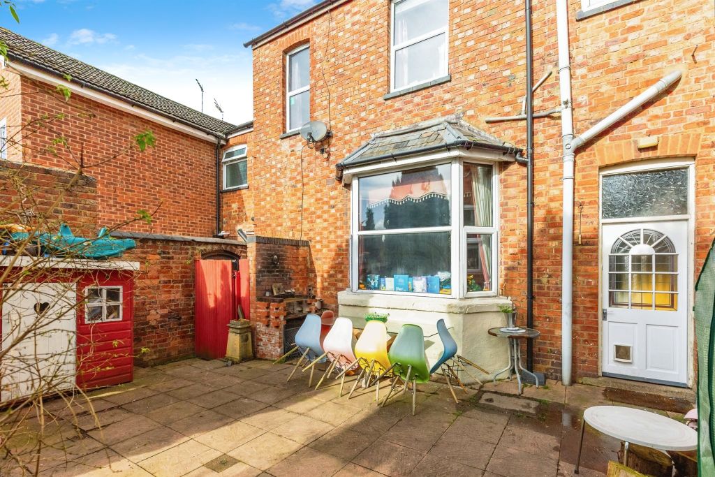 Property photo 2 of 16