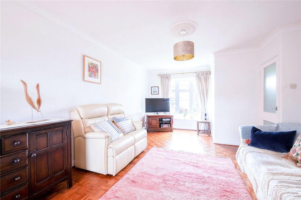 Property photo 3 of 15 Sitting Room