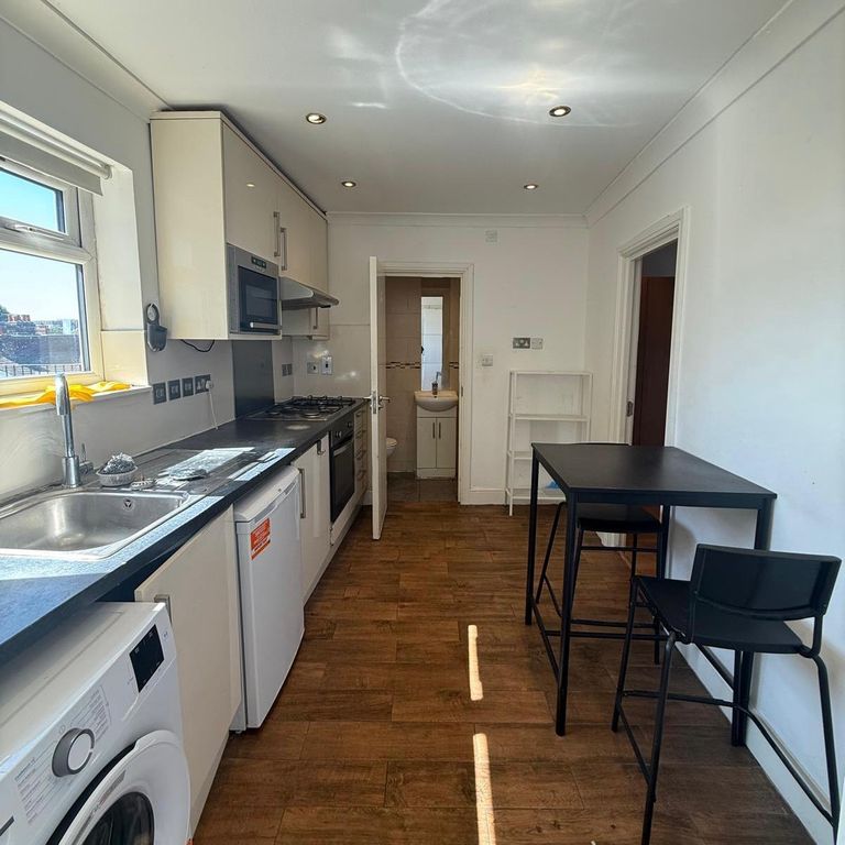 Property photo 2 of 3