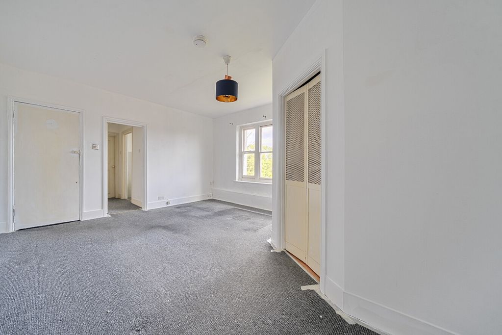 Property photo 3 of 19 1536341-10-6Acfa5...