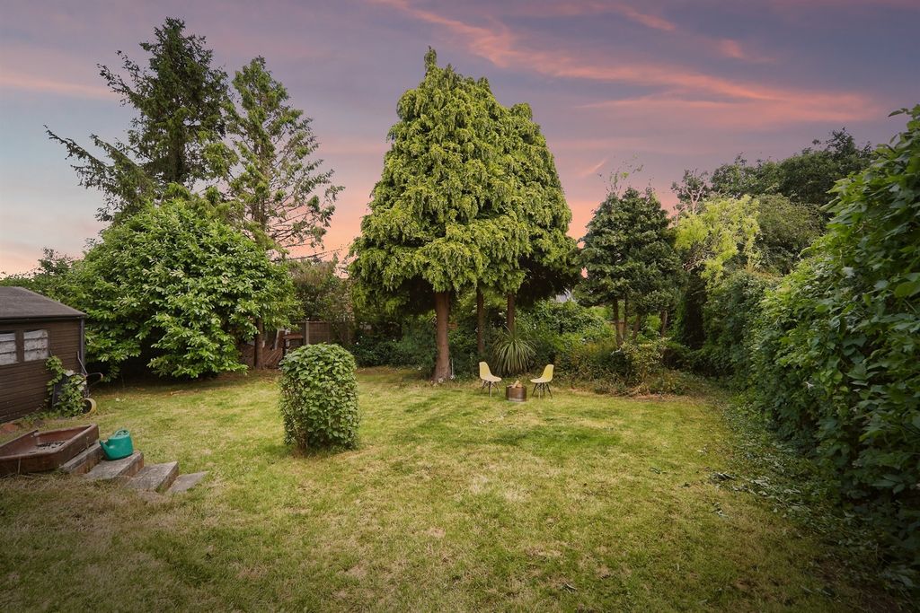 Property photo 2 of 18