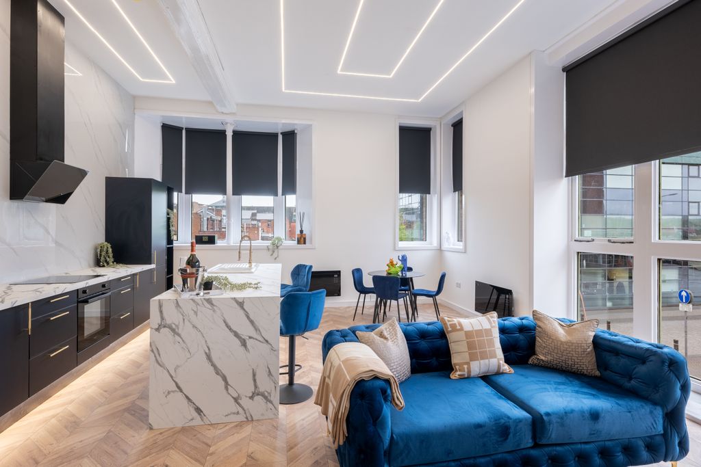 Property photo 2 of 19