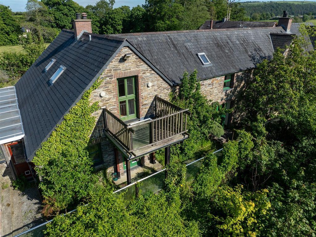 Property photo 1 of 63 Rear