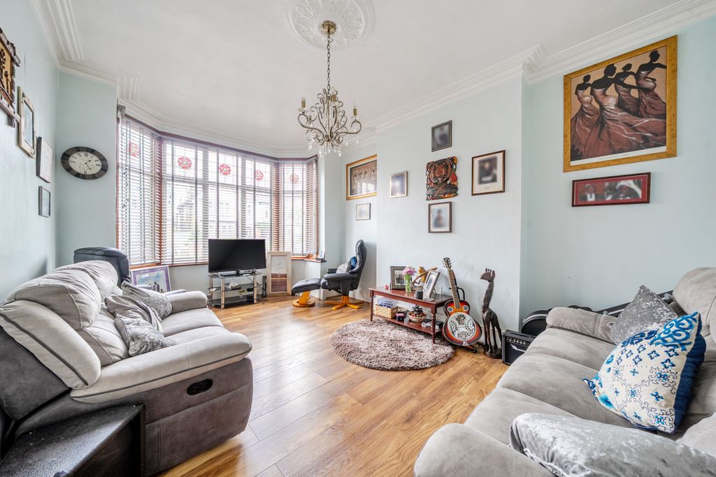 Property photo 2 of 10 1462949-2-6A0Db04...