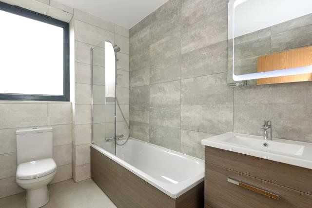 Property photo 1 of 4 Bathroom
