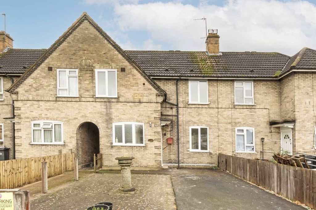 Property photo 1 of 8