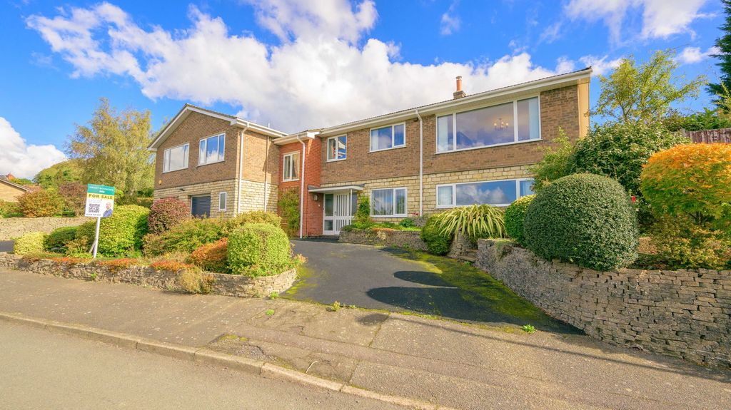 Property photo 1 of 29