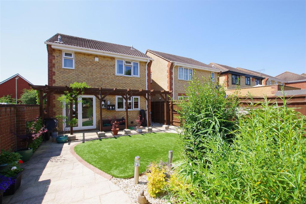 Property photo 2 of 16 Rear Garden
