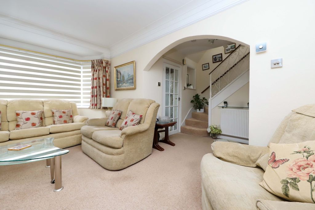 Property photo 2 of 15 4368601