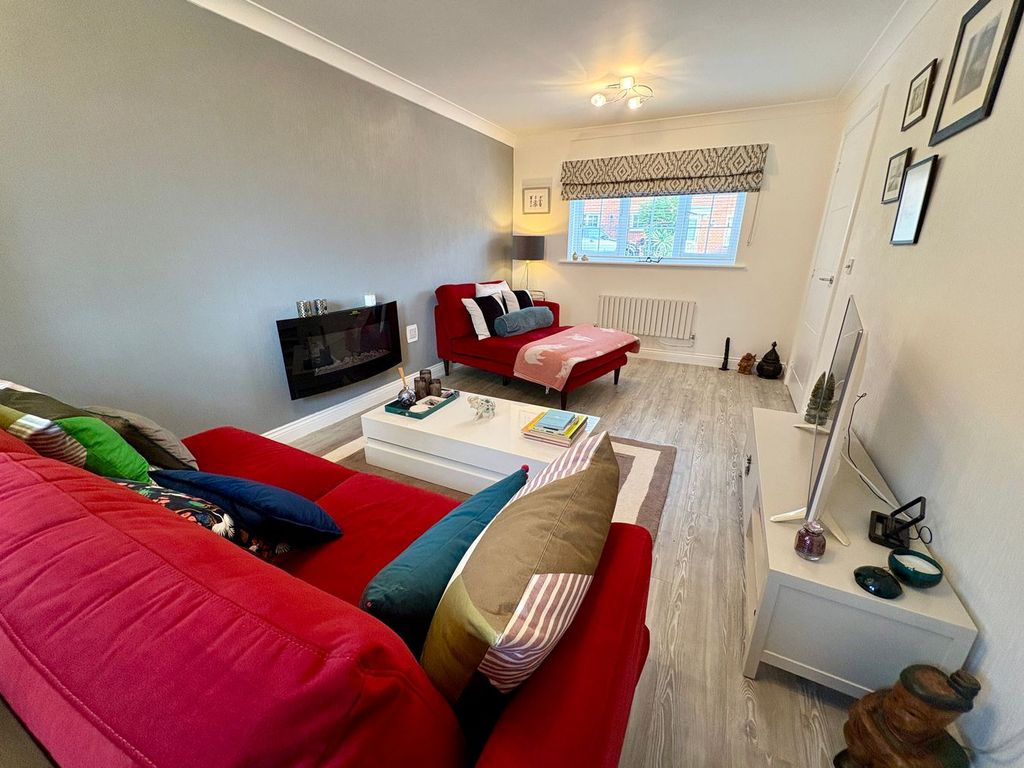 Property photo 2 of 16