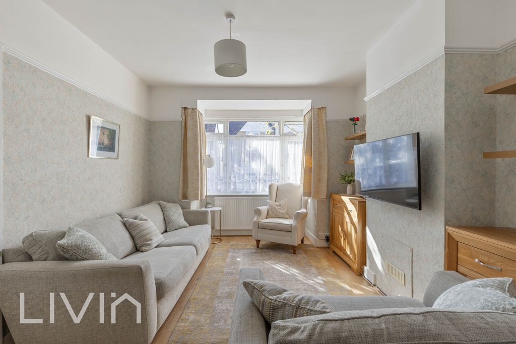 Property photo 2 of 14 2