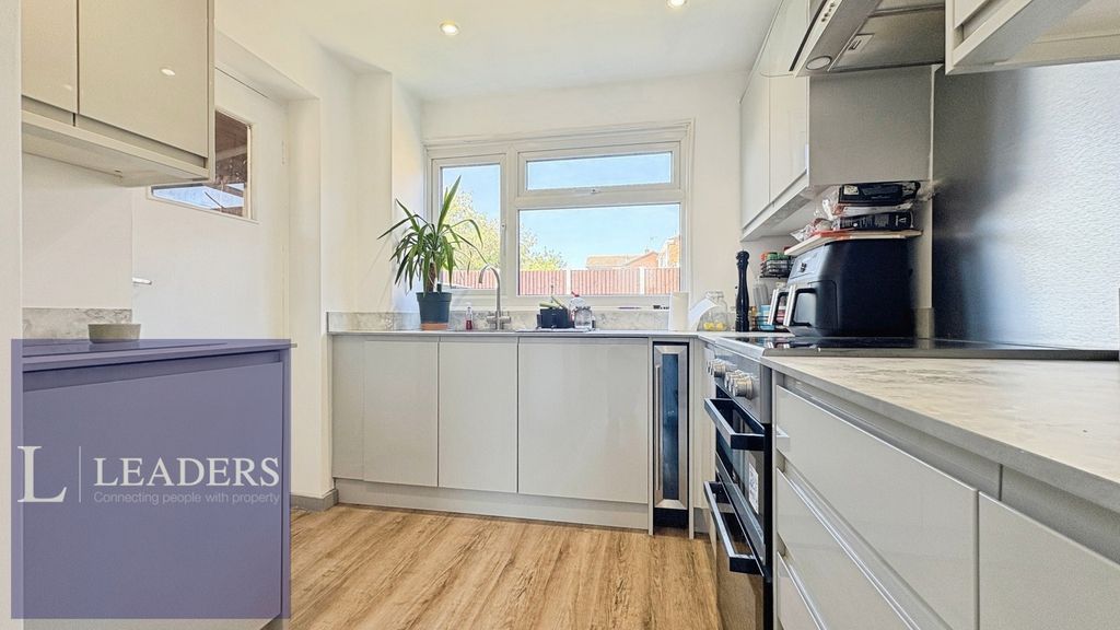 Property photo 2 of 13 Kitchen