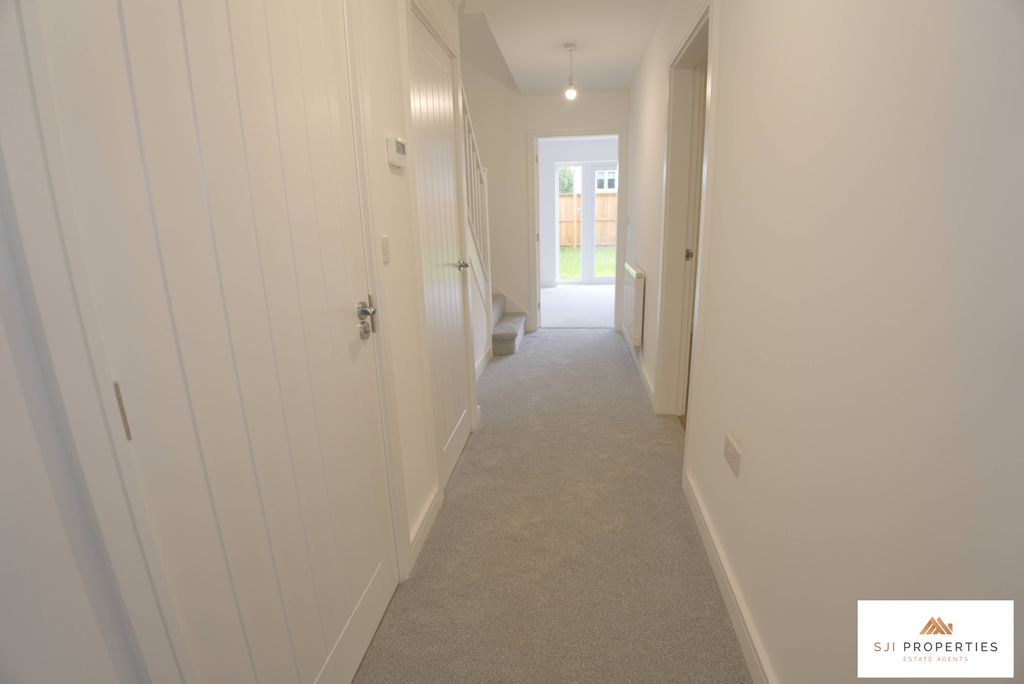 Property photo 2 of 20 Hall