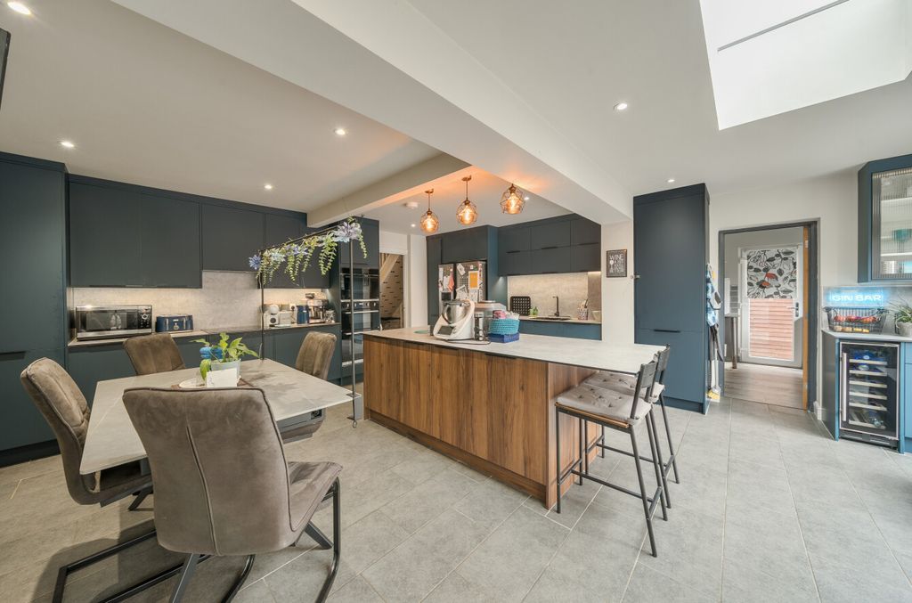 Property photo 1 of 21 Kitchen/Dining/Famil