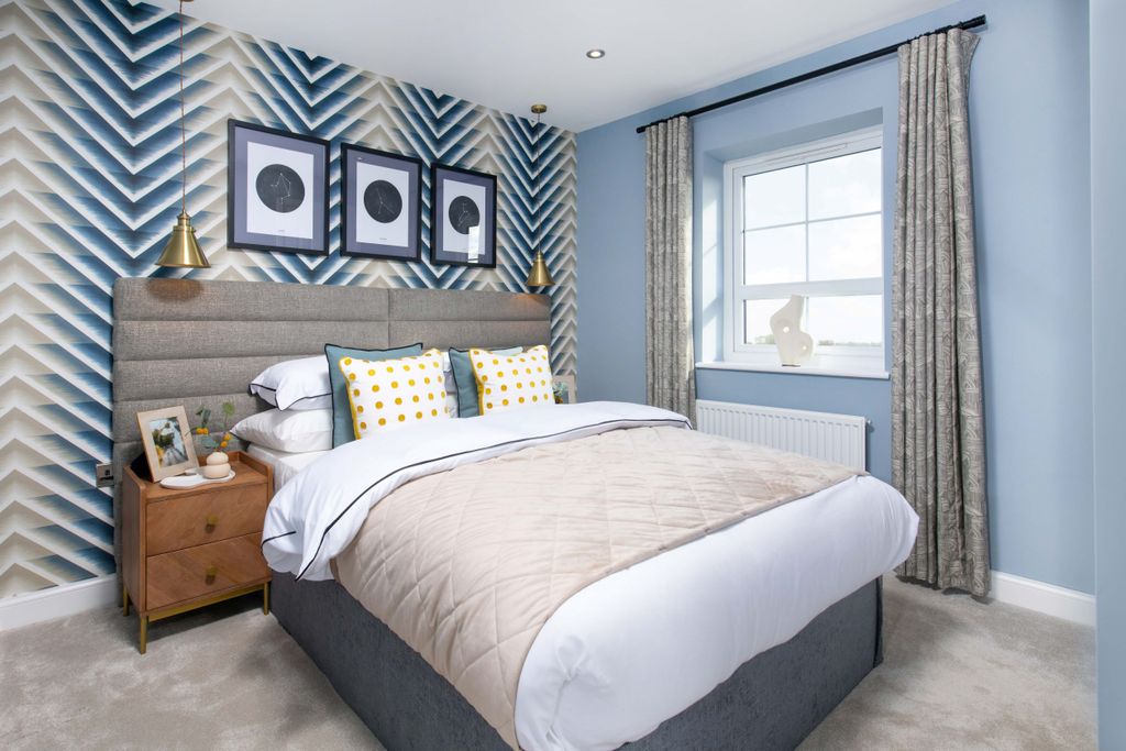Property photo 3 of 7 Ellerton Main Bedroom