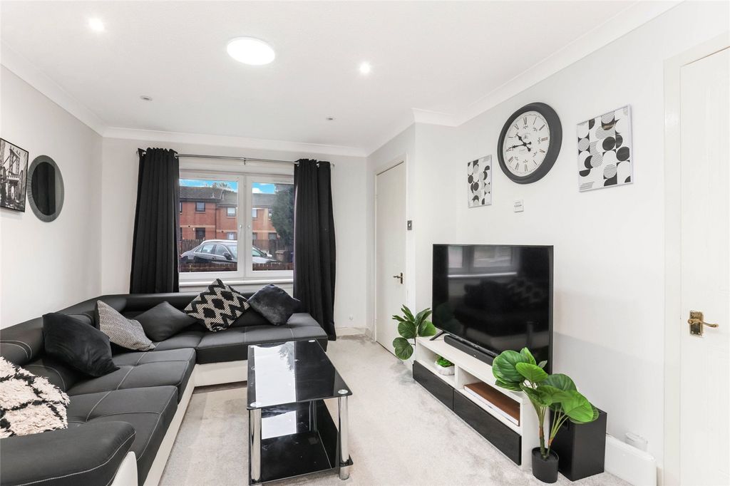 Property photo 2 of 14 Picture No. 13