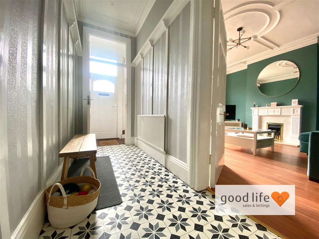 Property photo 3 of 17 20251031_121031964_Ios142Mount.Jpg