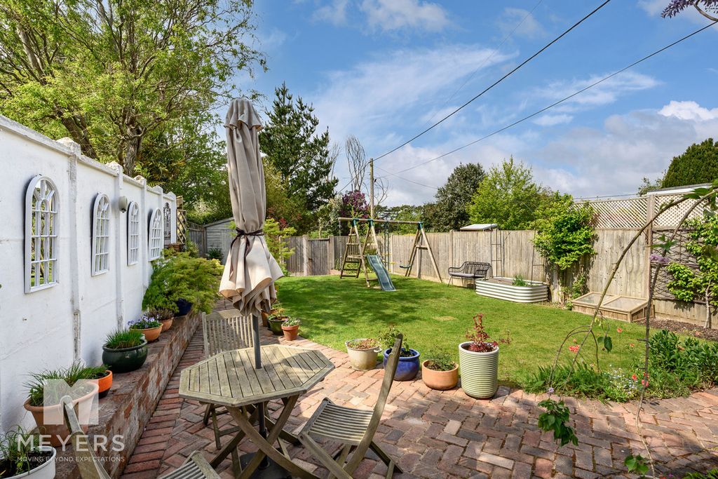 Property photo 2 of 31