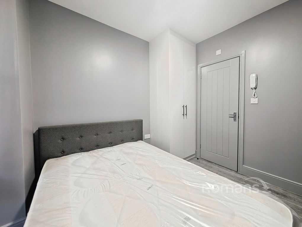 Property photo 2 of 5 Pbox-Img.Jpg