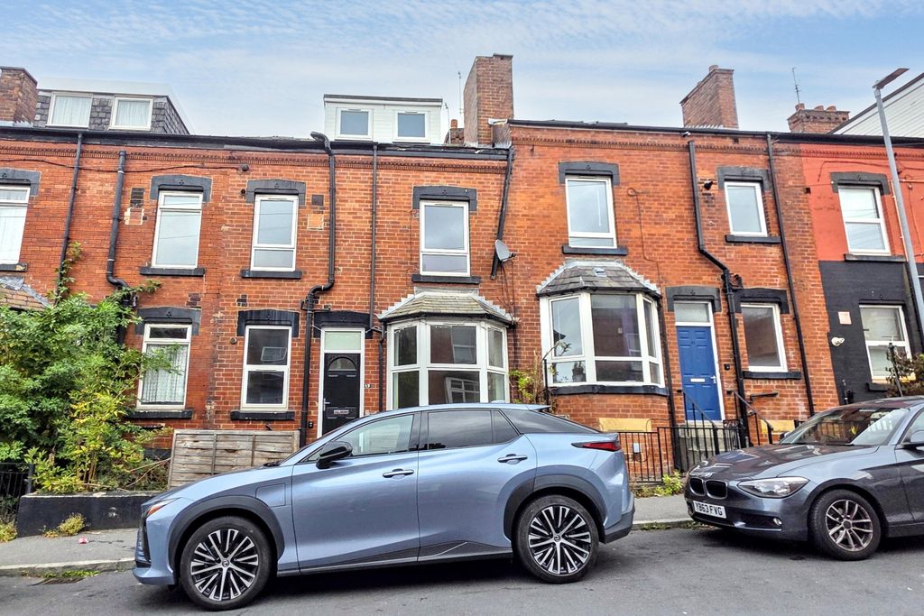 Property photo 1 of 16 49 Bayswater Crescent, Leeds, West Yorkshire, Ls8 5Qg