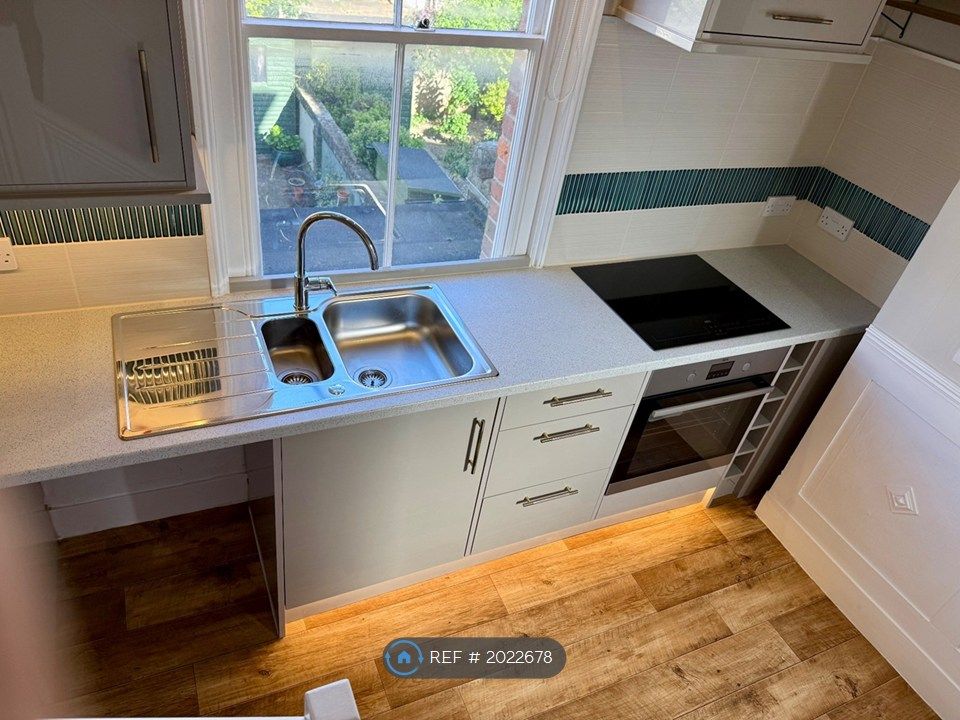 Property photo 3 of 13 Kitchen