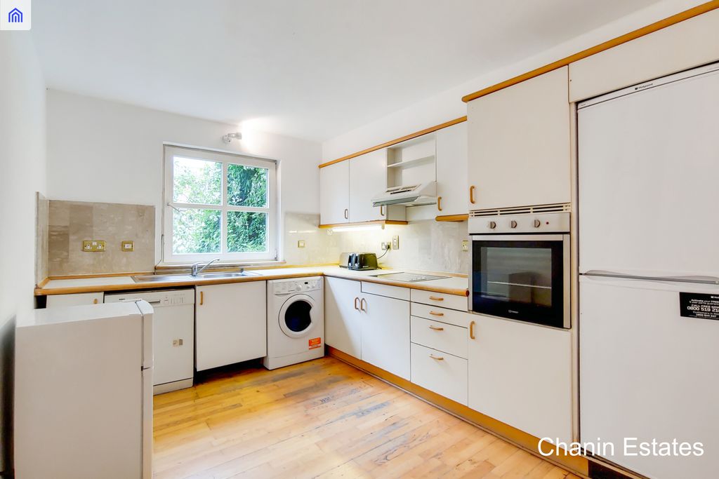 Property photo 2 of 6 8_Kitchen-Reception-0