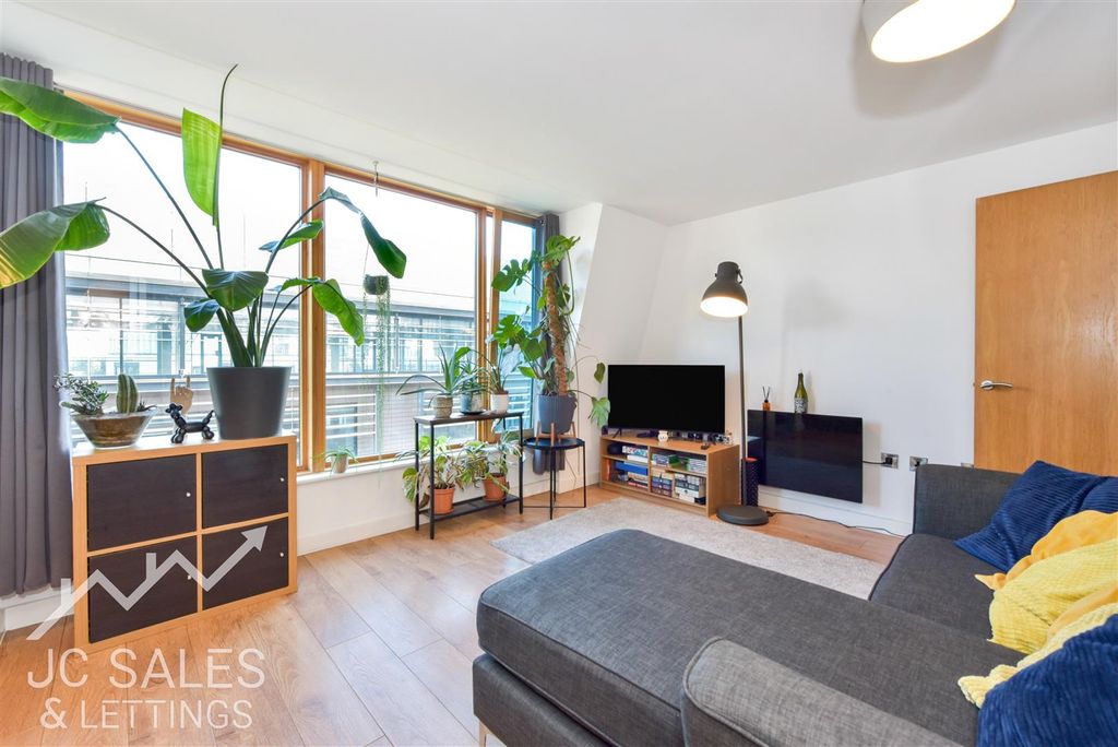 Property photo 2 of 13 Dsc_7140.Jpg