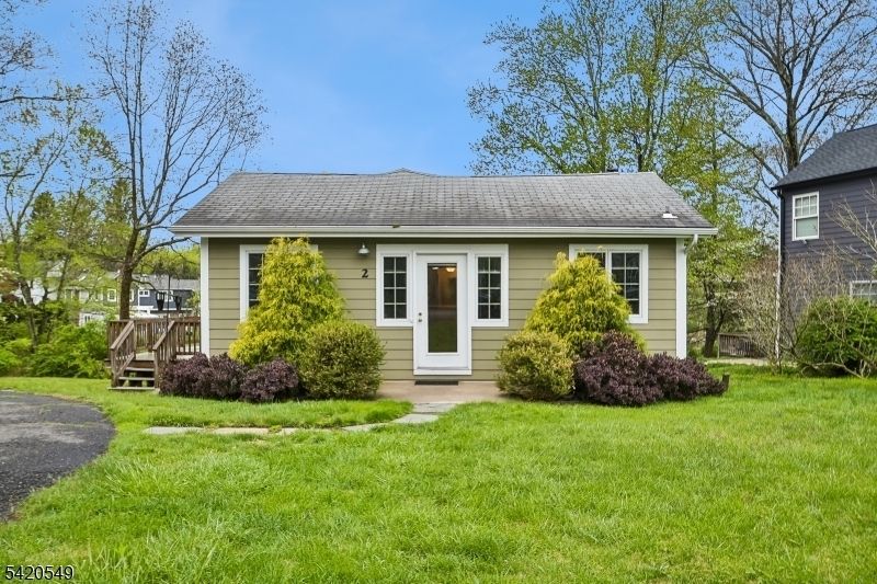 Property photo 1 of 8