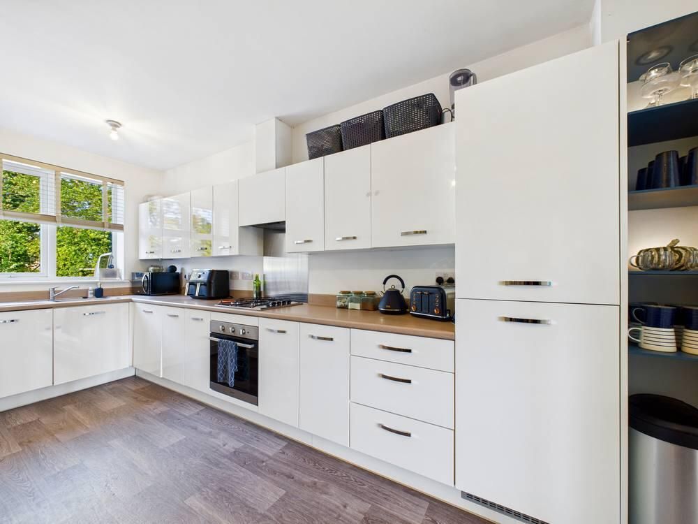 Property photo 2 of 21 Kitchen