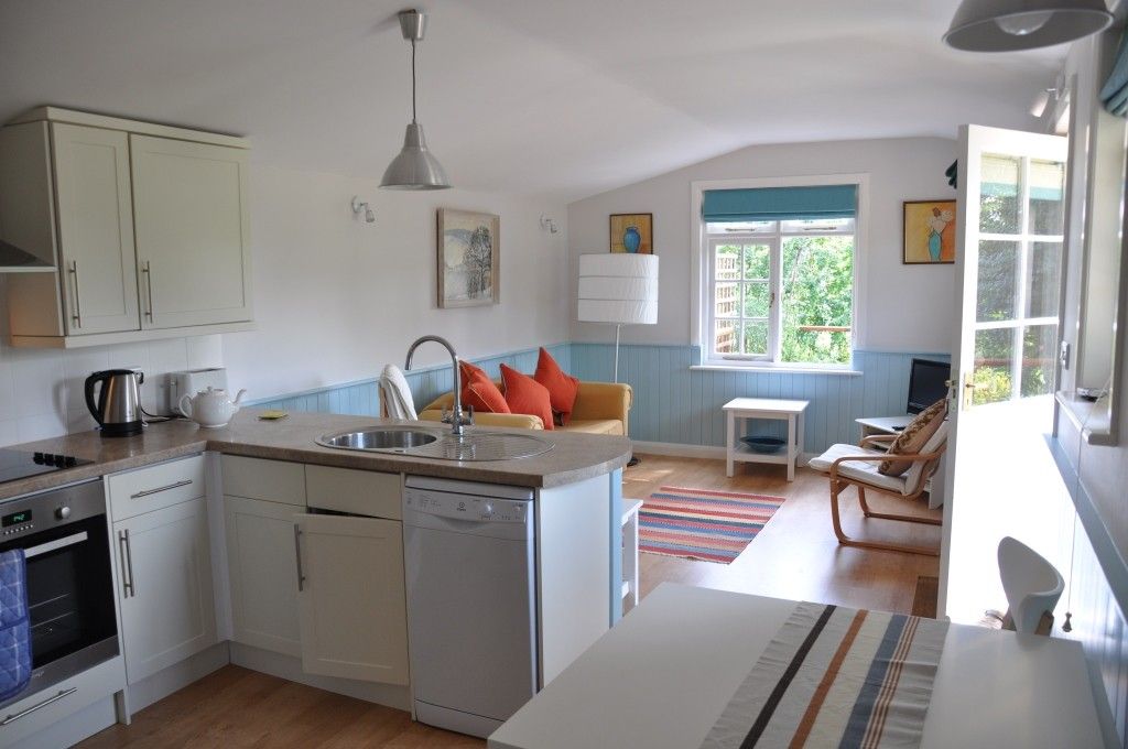 Property photo 2 of 5 Lounge Property To Let West Harting