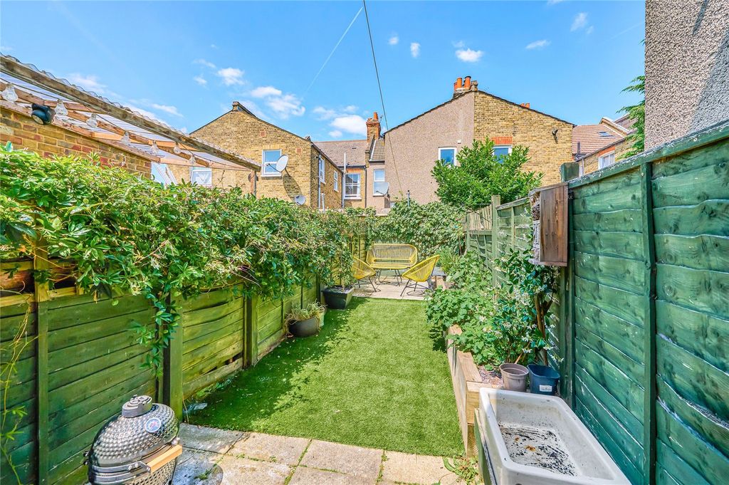 Property photo 2 of 14 Picture No. 03