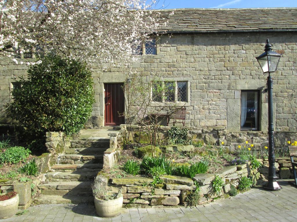 Property photo 1 of 16 Cottage Front