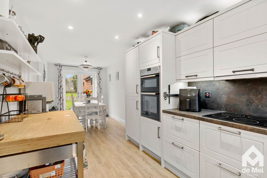 Property photo 2 of 16 Photo 11