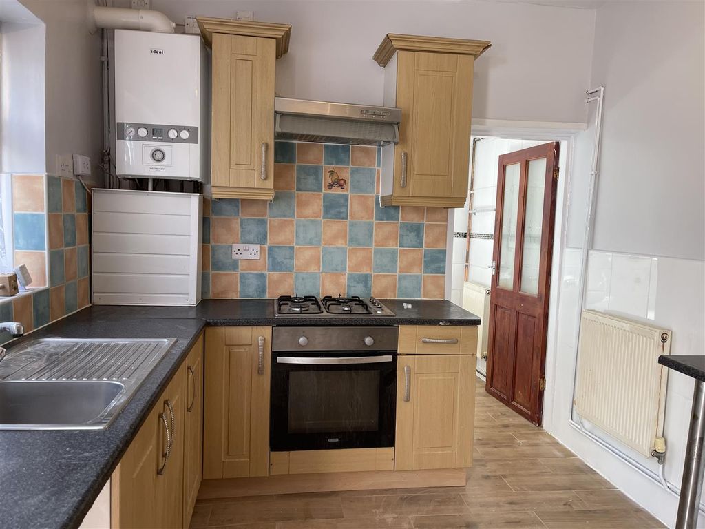Property photo 1 of 14 F0F8F474-8F03-42A5-Bc7D-Adc0218Ff398.Jpeg