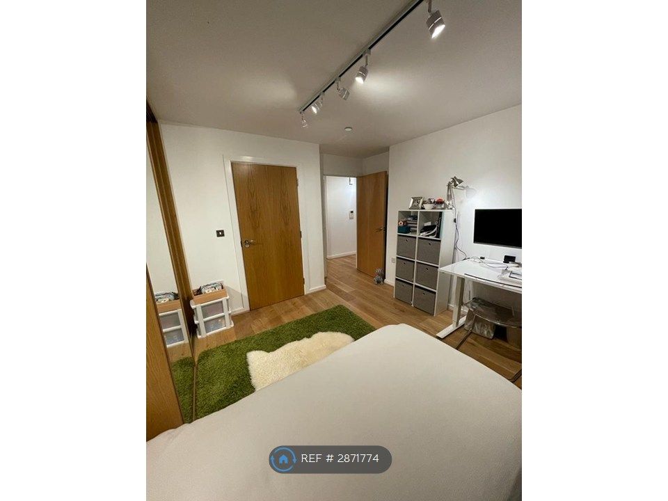 Property photo 3 of 6 Room 1 Ensuite